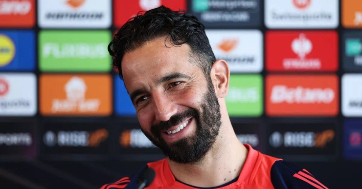Họp báo MU đấu Nottingham Forest: HLV Amorim lên phương án nếu mất Mbeumo - Amad - 1