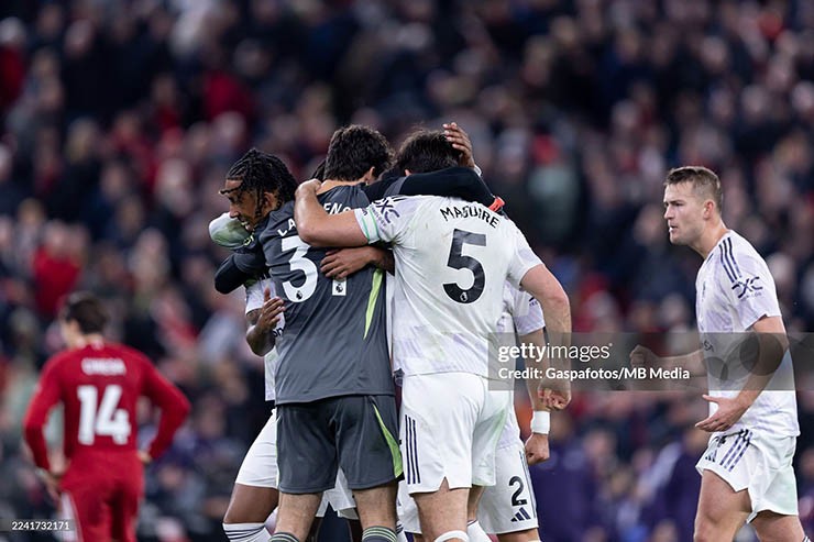 Dàn sao MU ăn mừng cuồng nhiệt như vô địch, tự hào chiến tích hạ gục Liverpool - 11