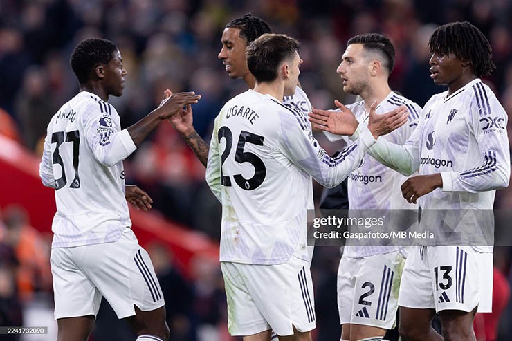 Dàn sao MU ăn mừng cuồng nhiệt như vô địch, tự hào chiến tích hạ gục Liverpool - 10
