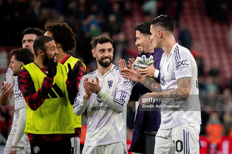 Dàn sao MU ăn mừng cuồng nhiệt như vô địch, tự hào chiến tích hạ gục Liverpool - 7