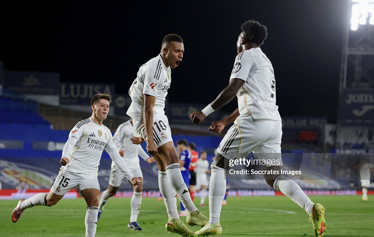 Mbappe&nbsp;đưa Real Madrid trở lại ngôi đầu BXH La Liga