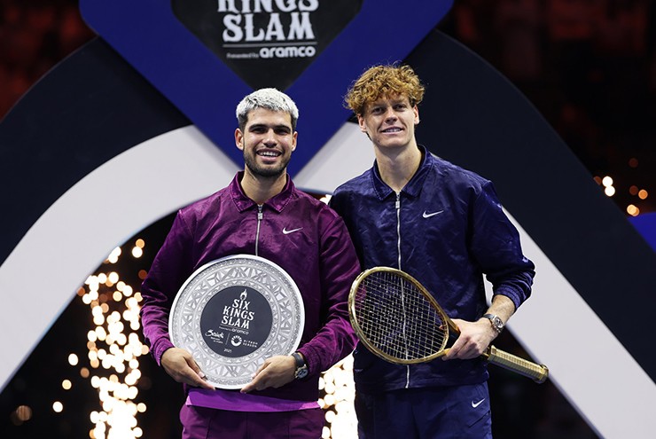 Sinner vừa hạ Alcaraz để lần thứ 2 đăng quang 6 Kings Slam