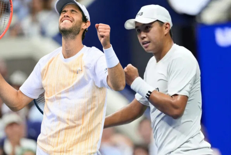Learner Tien (bên phải) được đánh giá cao hơn đối thủ