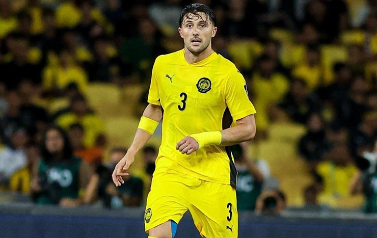 Facundo Garces khốn đốn vì quyết định đá cho ĐT Malaysia