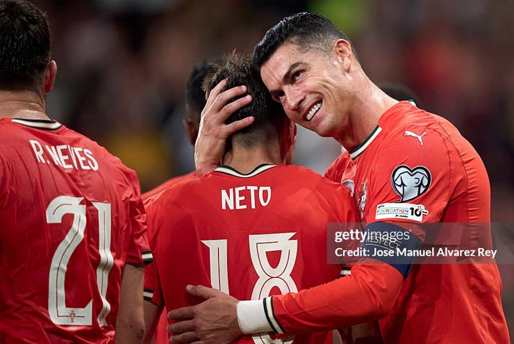 Ronaldo chứng minh câu nói&nbsp;"gừng càng già càng cay"