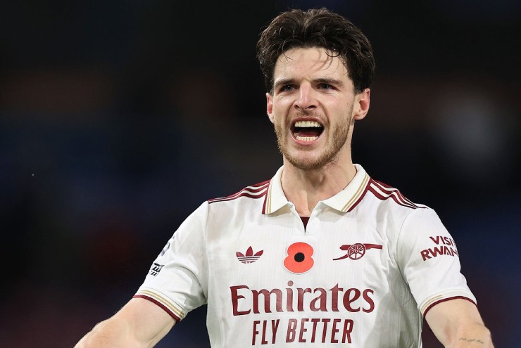 Arsenal lại thắng nhờ tình huống cố định