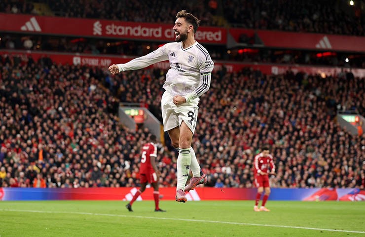 Fernandes thực hiện đường kiến tạo đỉnh cao, giúp MU đánh bại Liverpool