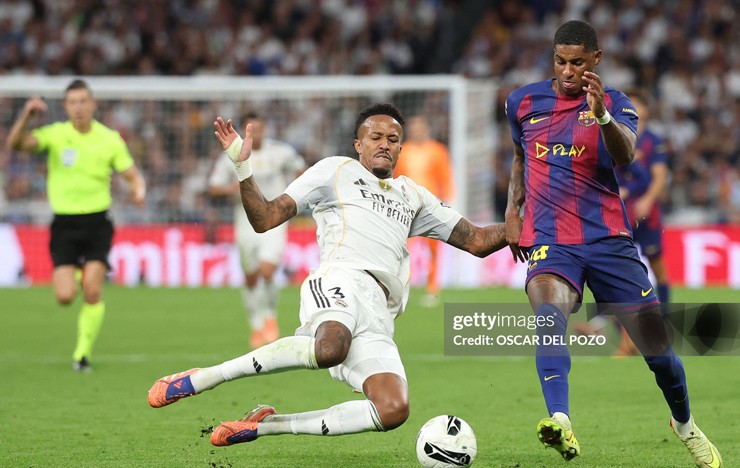 Rashford đang "hồi sinh" mạnh mẽ ở Barca