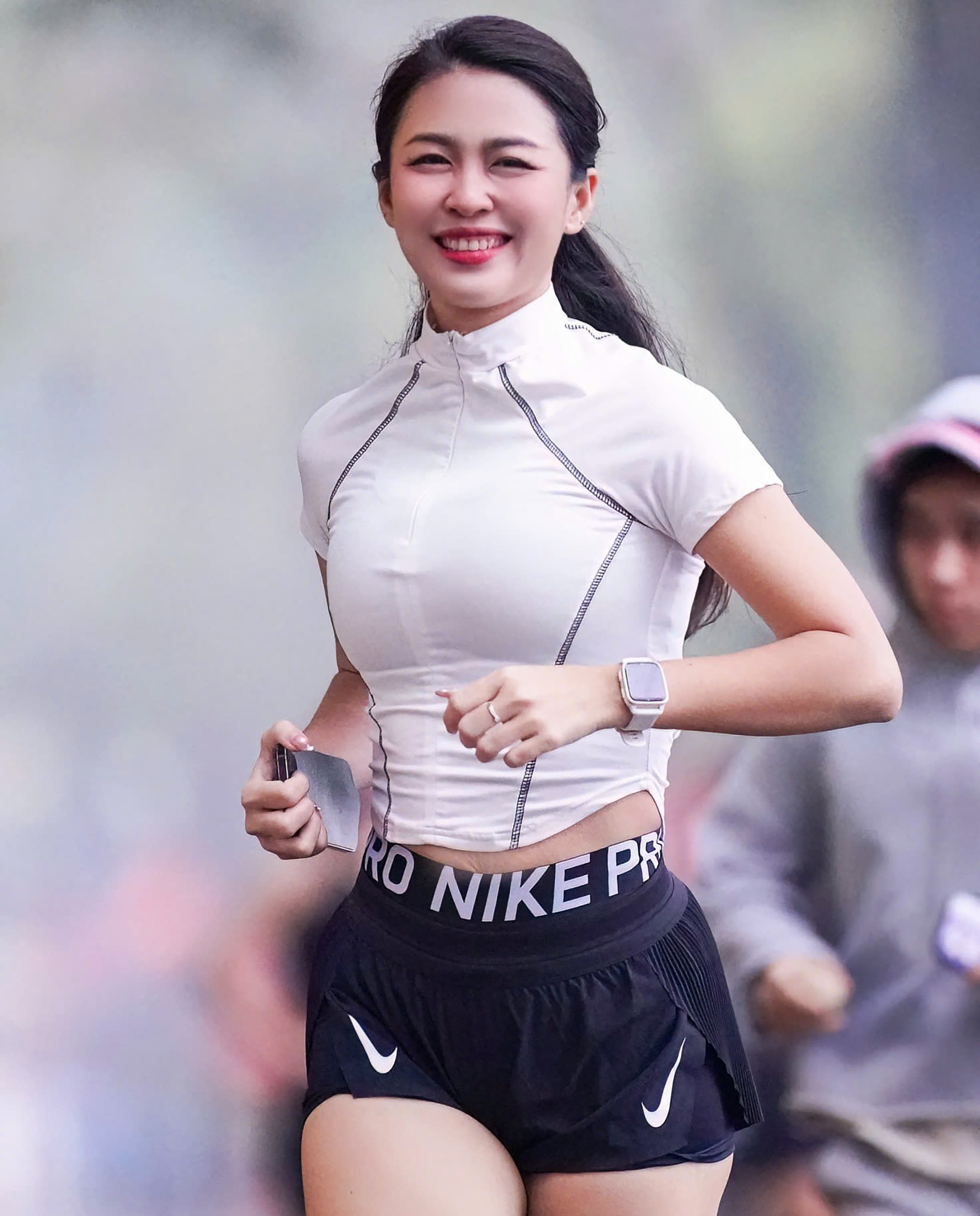 Dương Linh Huệ là một trong những hot girl nổi tiếng của cộng đồng chạy bộ Việt Nam, đặc biệt là ở miền Bắc.