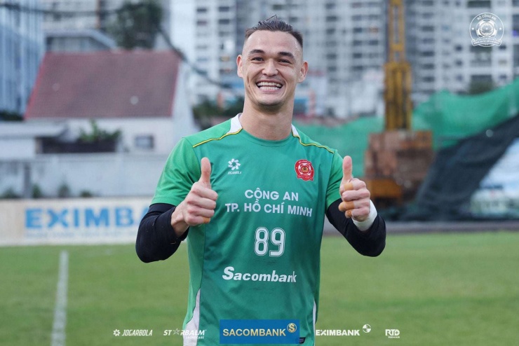 Patrik Lê Giang có bố là người Việt Nam và mẹ người Slovakia. Ảnh: CLB Công an TP.HCM.