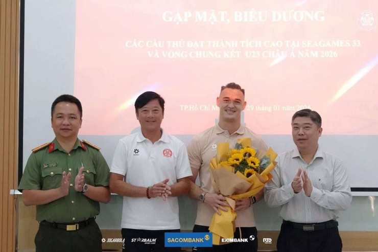 Rất có thể, người gác đền 34 tuổi sẽ được HLV Kim Sang-sik triệu tập lên ĐT Việt Nam ở dịp FIFA Days tháng 3/2026. Ảnh: CLB Công an TP.HCM.