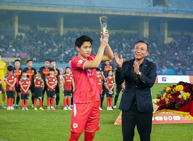 Trở lại V-League thi đấu&nbsp;là một cuộc chiến khác với Đình Bắc.